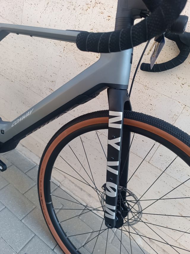Bicicleta Conway e-Gravel nyvon 9.0