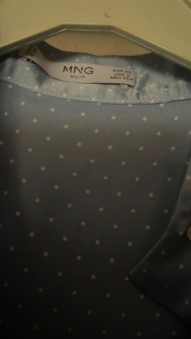 Blusa Mango satinada azul - Talla XS