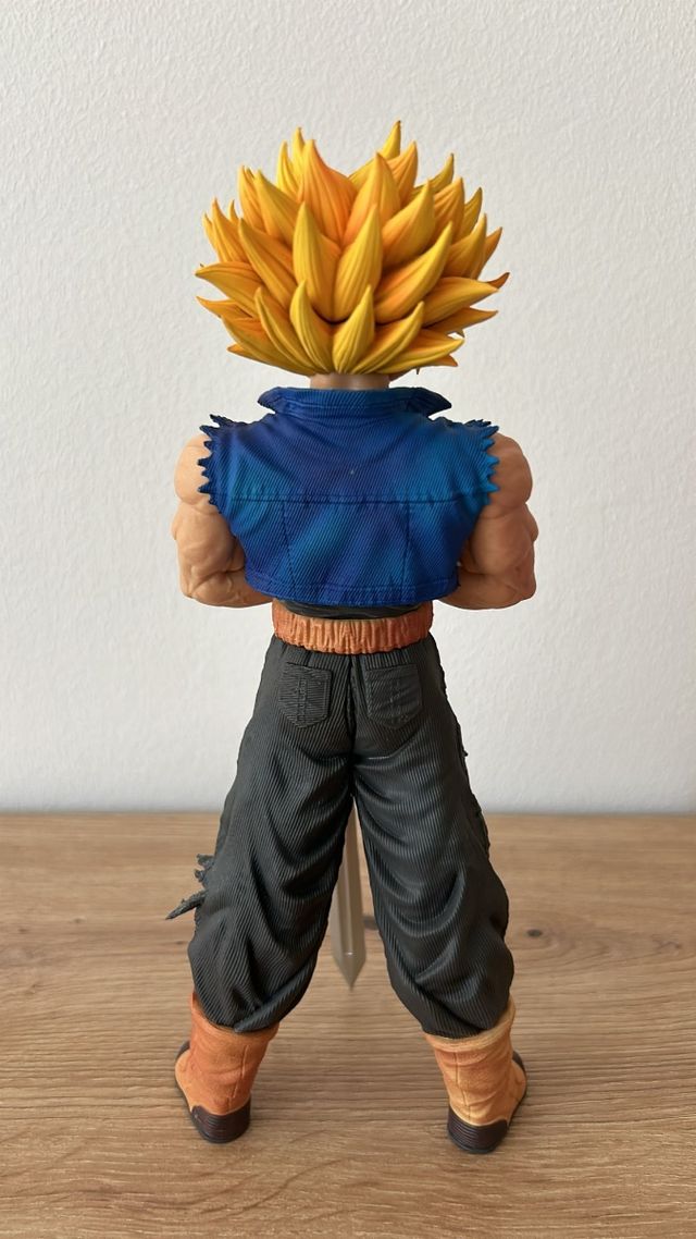 Figura Dragon Ball Trunks