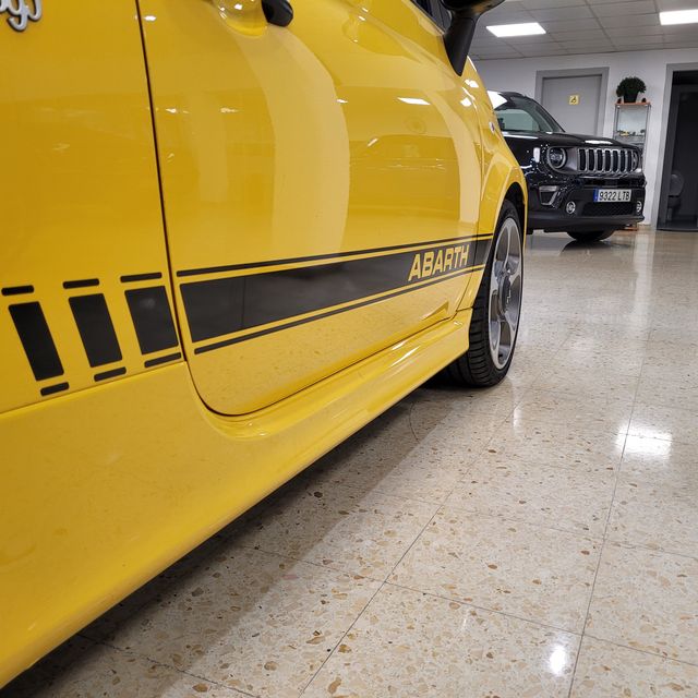 Abarth 595 2020