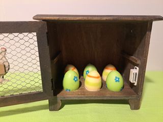 HUEVERA DE MADERA - NUEVA - 12 HUEVOS - LEER.