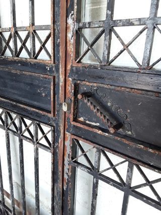 Cancela hierro antigua 