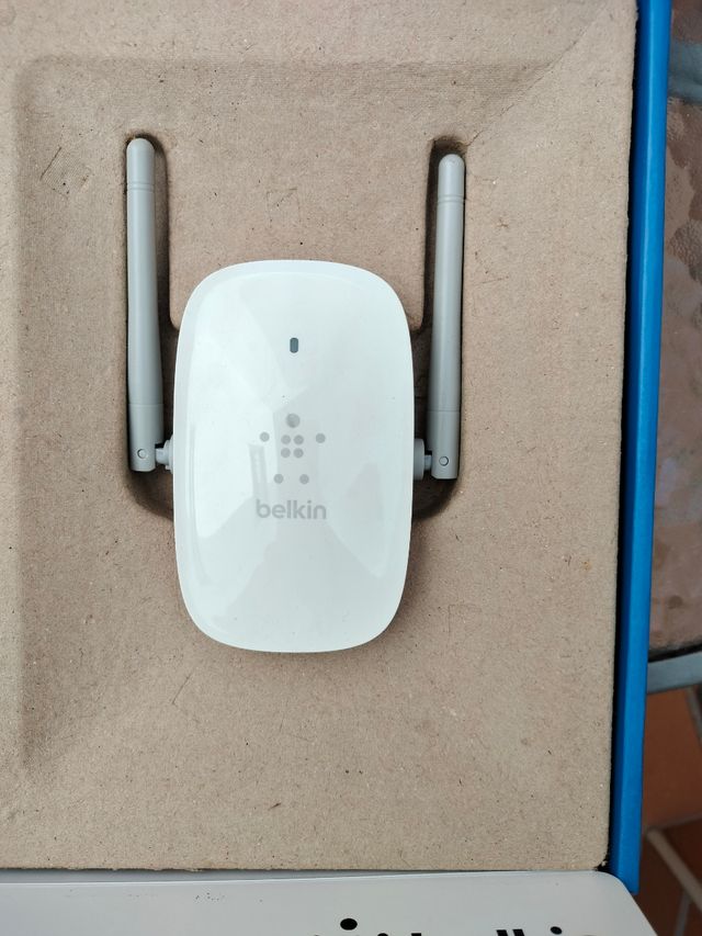 Extensor de Rango Wifi Belkin N300