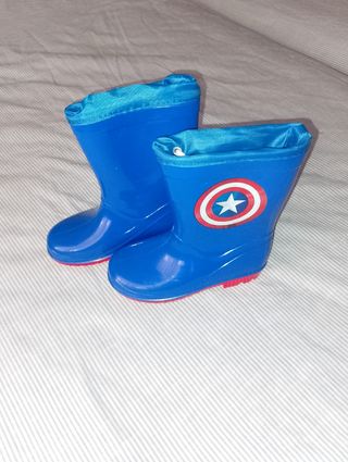 Botas lluvia niño Capitán América talla 27