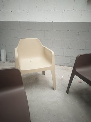 Sillas PEDRALI PLUS 630