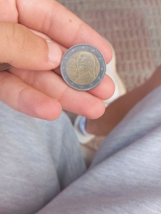 Moneda 2 euros Grecia tocada por mi 
