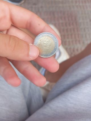 Moneda 2 euros Grecia tocada por mi 
