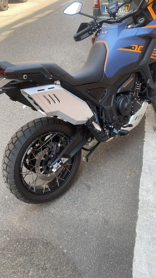 Zontes 703f  - Moto Azul 1800km