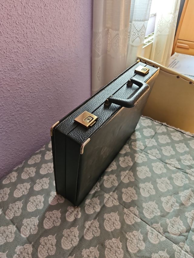 Maletín ejecutivo negro