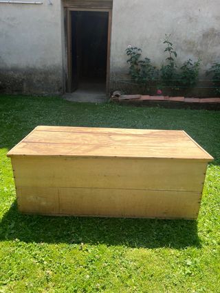 Arca madera antigua