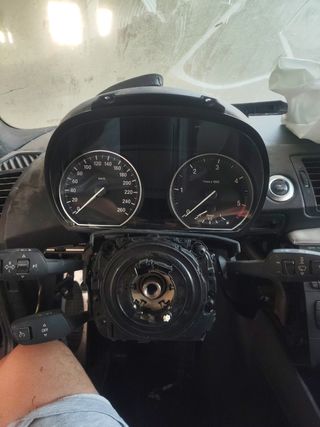 Marcador BMW 123d - Despiece