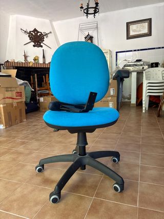 Silla oficina giratoria azul