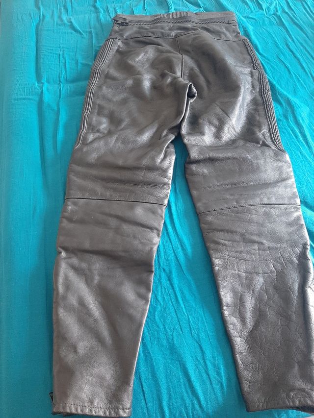 Pantalones moto piel