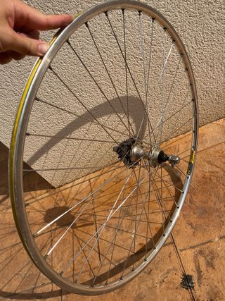 Llanta trasera bici clásica