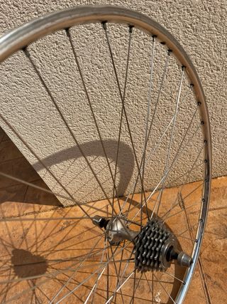 Llanta trasera bici clásica