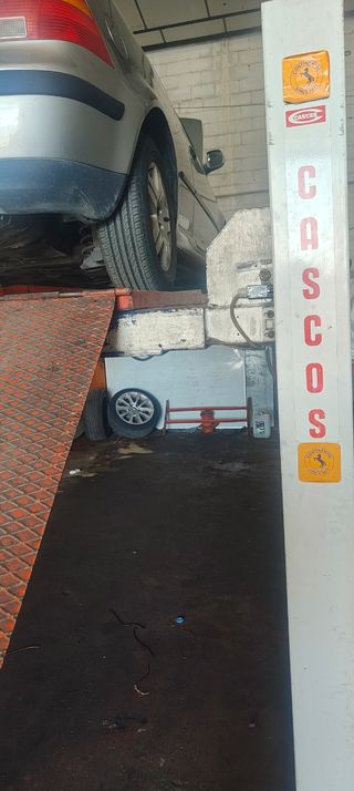 Elevador coches CASCOS