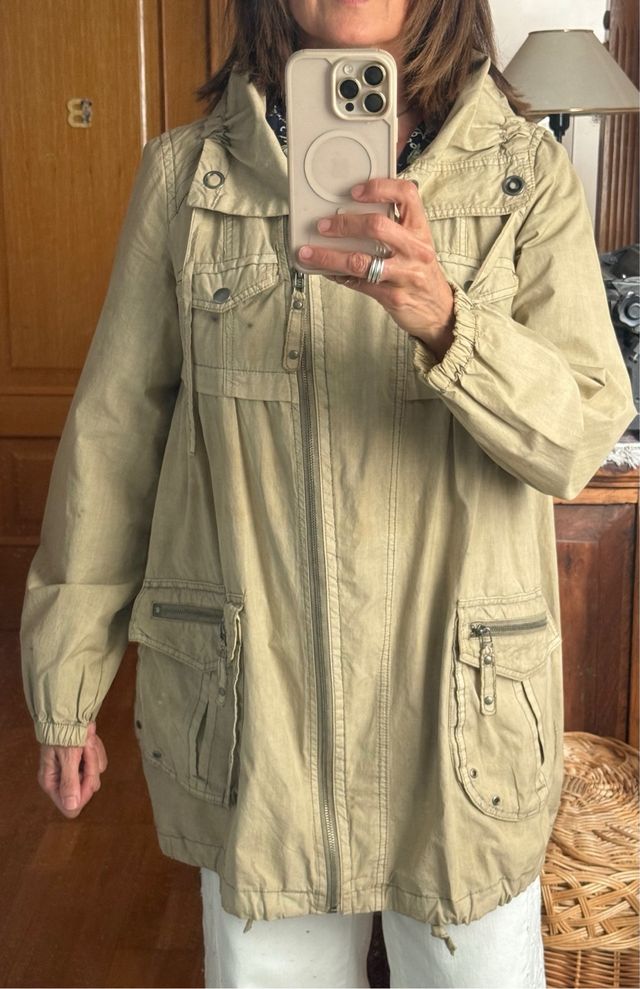 Gabardina Zara beige talla M