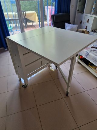 Nuovo tavolo pieghevole Ikea NORDEN bianco + ruote.