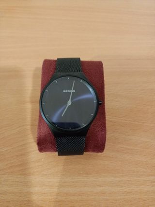 Reloj Bering ultrafino negro