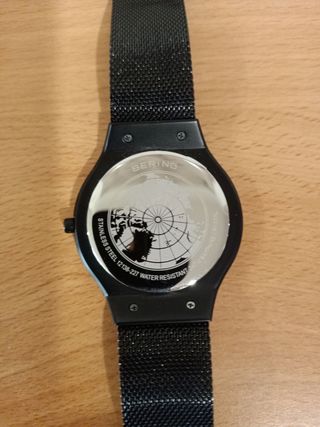 Reloj Bering ultrafino negro