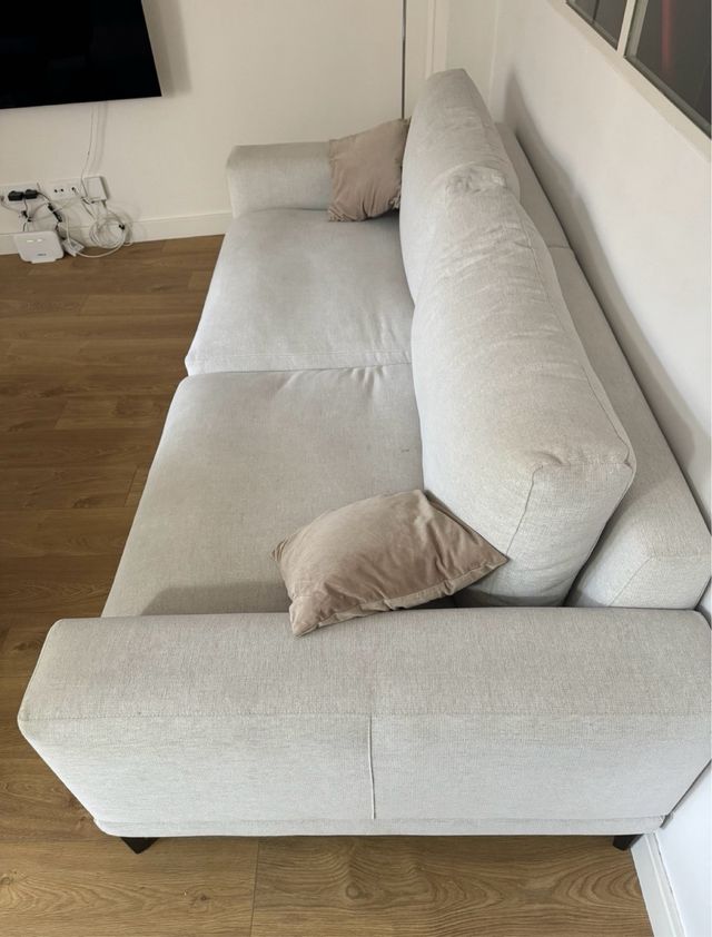 Sofá Temasdos Bege de 3 Lugares