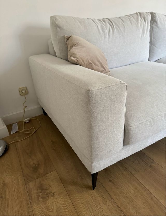 Sofá Temasdos Bege de 3 Lugares