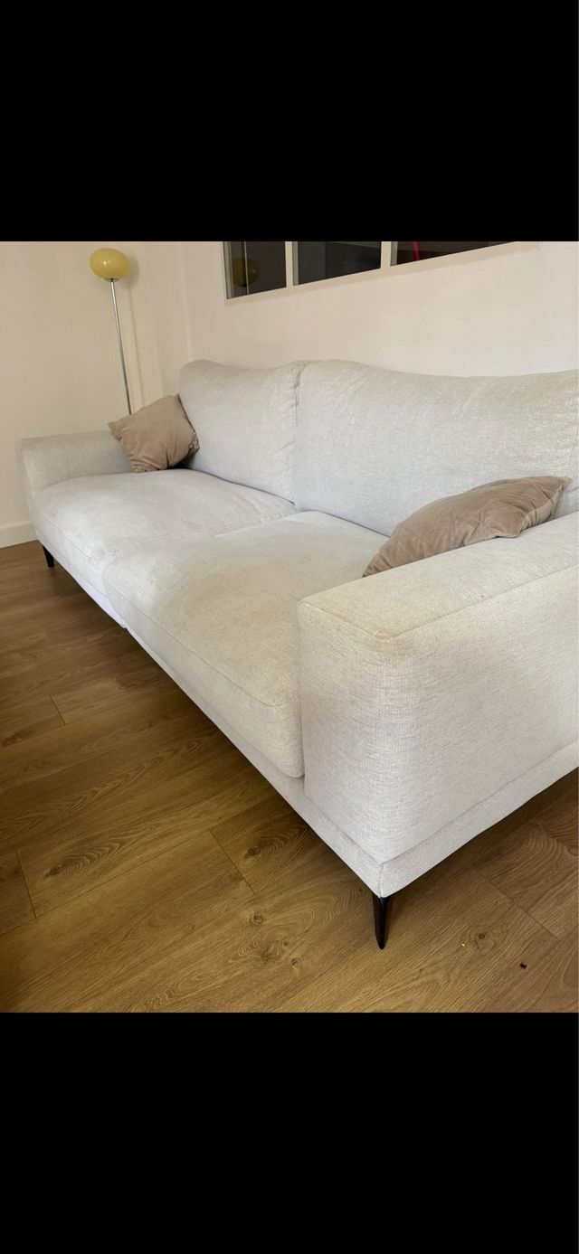 Sofá Temasdos Bege de 3 Lugares