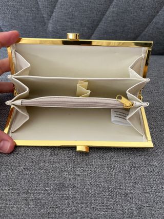 Monedero Urban Outfitters beige