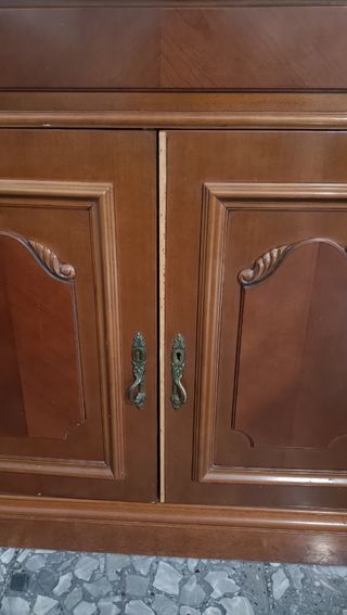 Aparador antiguo de madera