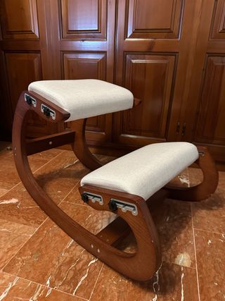 Silla ergonómica rodilla color roble