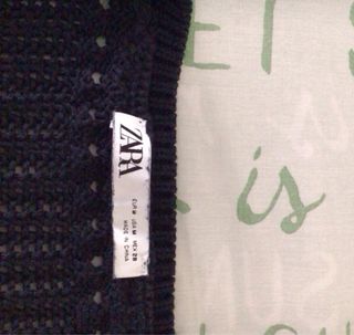 Top Zara crochet negro y azul - M