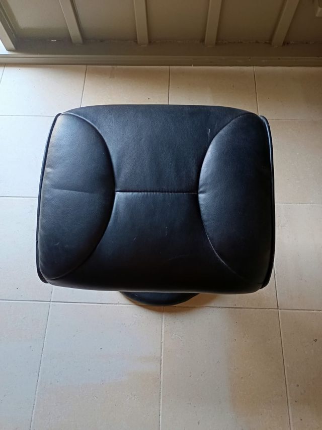 Reposapiés negro - Piel sintética