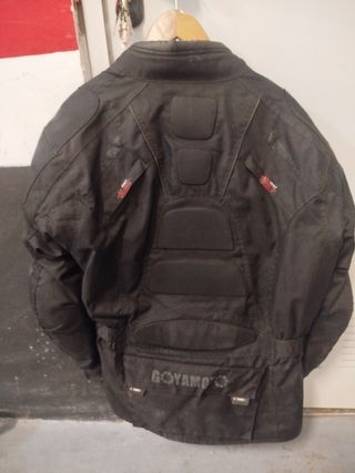 Chaqueta moto Goyamoto talla S,  pantalón talla m