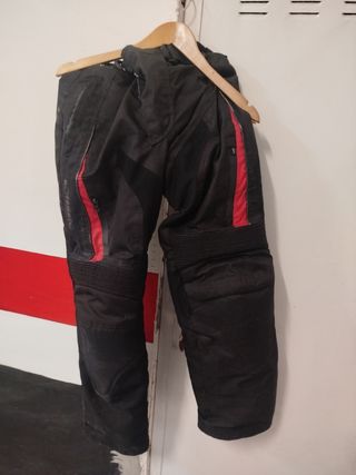 Chaqueta moto Goyamoto talla S,  pantalón talla m