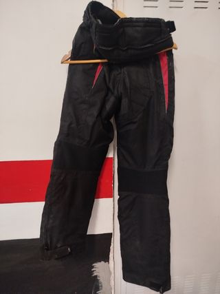 Chaqueta moto Goyamoto talla S,  pantalón talla m