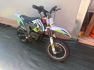 Moto eléctrica infantil Roan