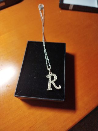 Colgante letra R plata