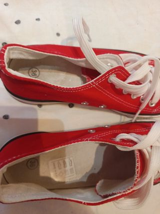 Zapatillas rojas talla 36
