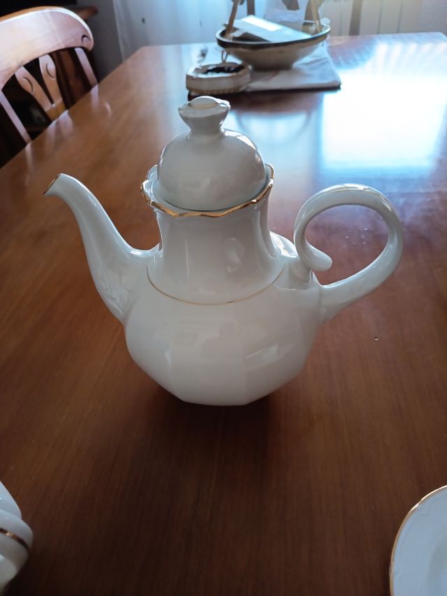 Juego café porcelana dorado