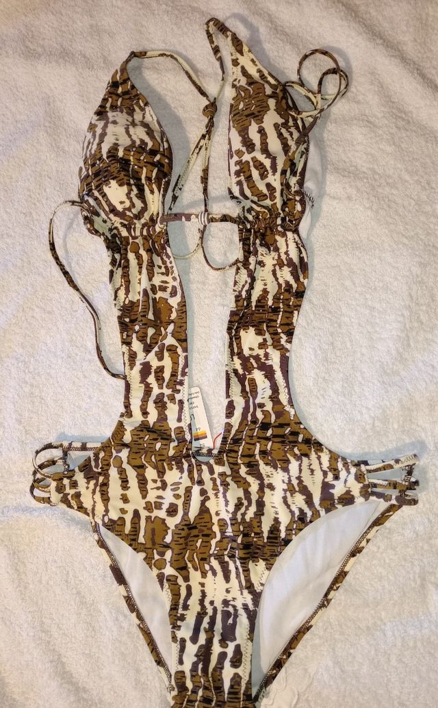 Triquini sin estrenar