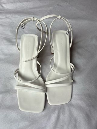 Sandalias blancas Pull&Bear mujer