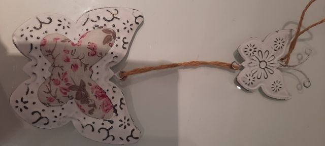 Adornos colgantes: flores & mariposas