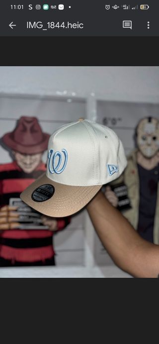 Gorras New Era beige/negro