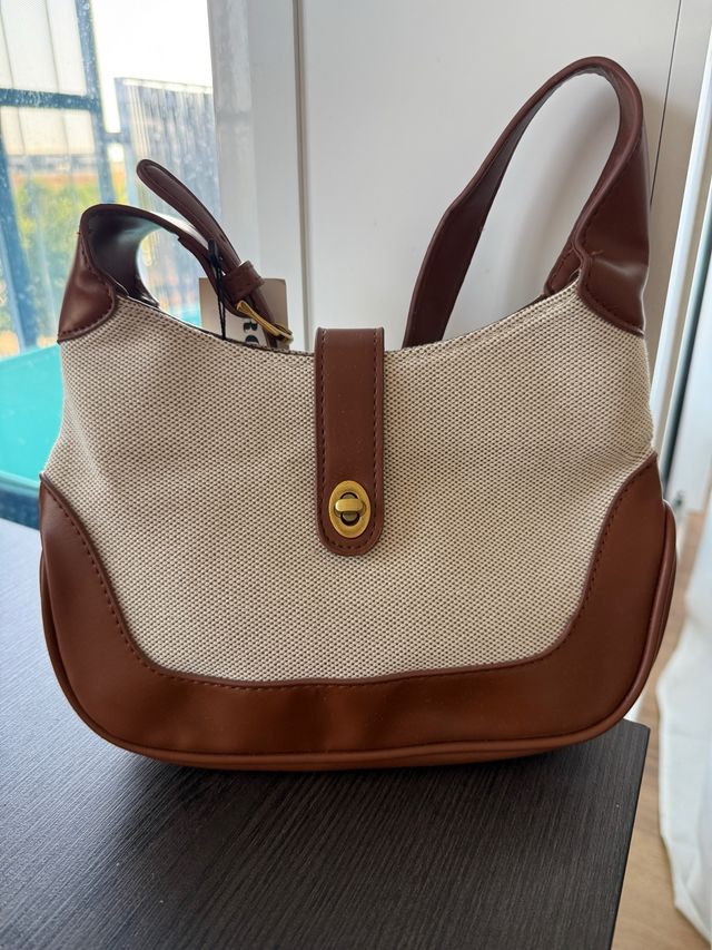 Bolso bandolera beige y marrón