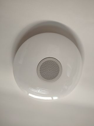 Lámpara LED Vizzini con altavoz Bluetooth