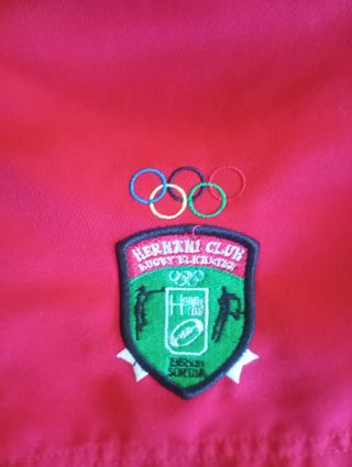 Shorts deportivos Pro Touch rojos