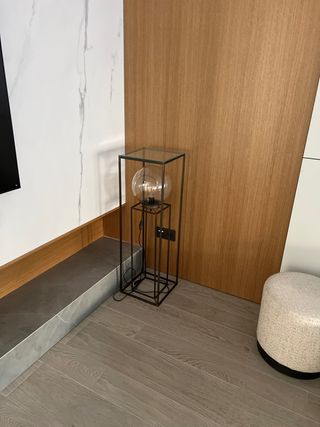 Lámpara de pie alta diseño