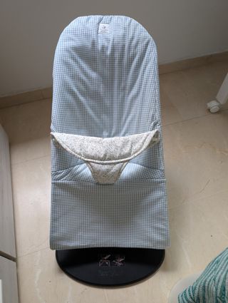 Hamaca Babybjorn con dos fundas y juguete