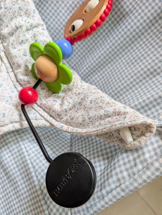 Hamaca Babybjorn con dos fundas y juguete