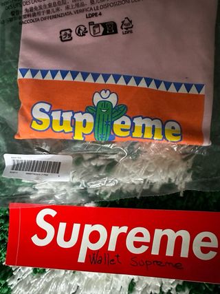 Camiseta Supreme Talla S Rosa